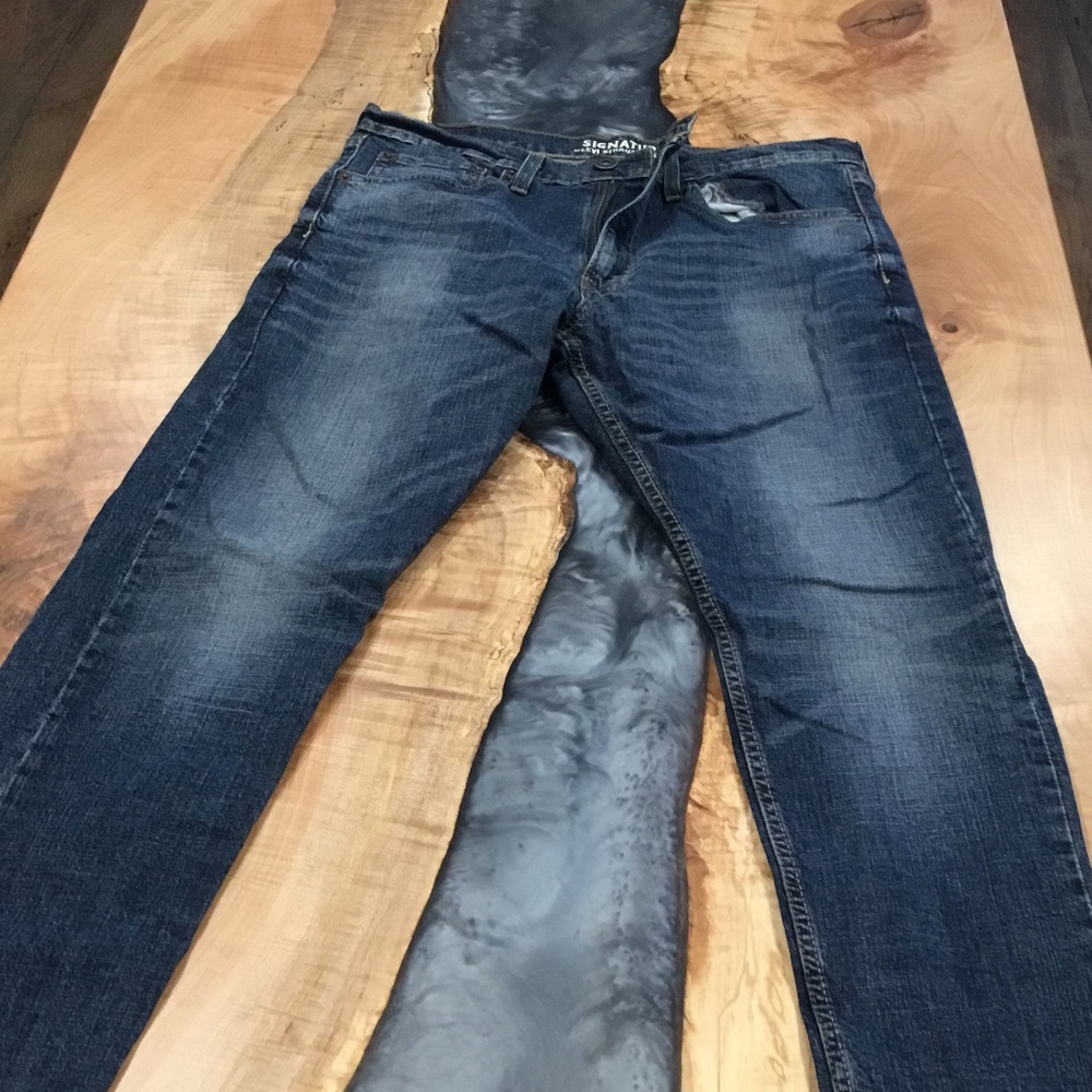 Signature Levi Strauss & Co. Jeans  W 34 x L 32